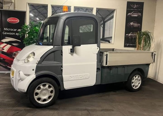 Aixam Mega Truck | 2010 | Diesel | Automático | 15.300 km | Veículo Sem Carta (VSP)