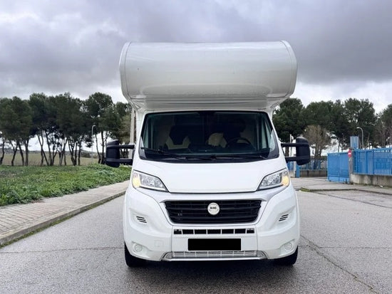 MC Louis Glamys 326 | 2019 | Diesel | Manual | 110.900 km | Autocaravana 699 cm | 6 Lugares