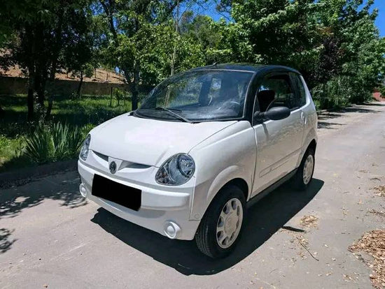 Aixam A741 | 2005 | Diesel | Automático | 19.729 km | Veículo Sem Carta (VSP)