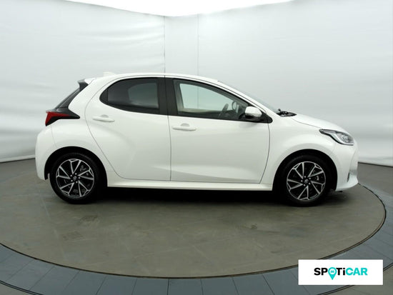 Toyota Yaris 116h Design 5p | 2022 | 21 710 km | Seminovos