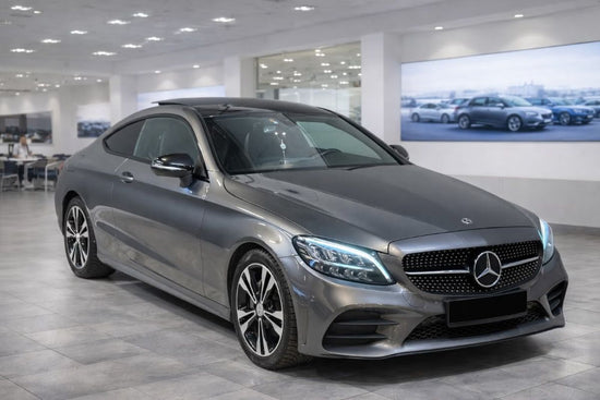 Mercedes-Benz C200 | 2021 | Híbrido | Automático | 120.000 km | Berlína