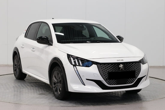 Peugeot e-208 136ch GT | 2023 | Elétrico | Automático | 1.970 km | Hatchback