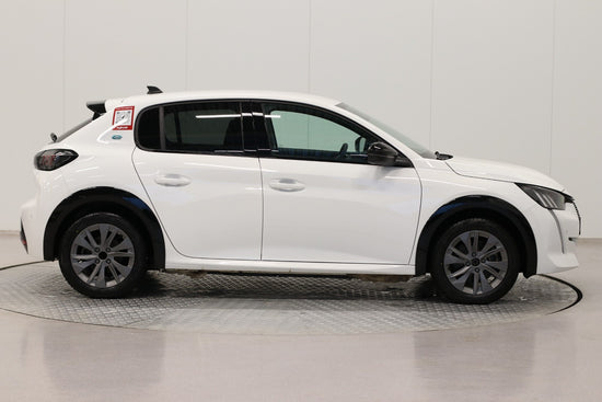 Peugeot e-208 136ch GT | 2023 | Elétrico | Automático | 1.970 km | Hatchback