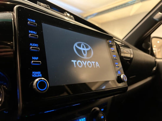 Toyota Hilux Double Cab Invincible X 2.8 D-4D 204cv – Pick-up 4x4 Diesel Automático 2024 | 53 900 km